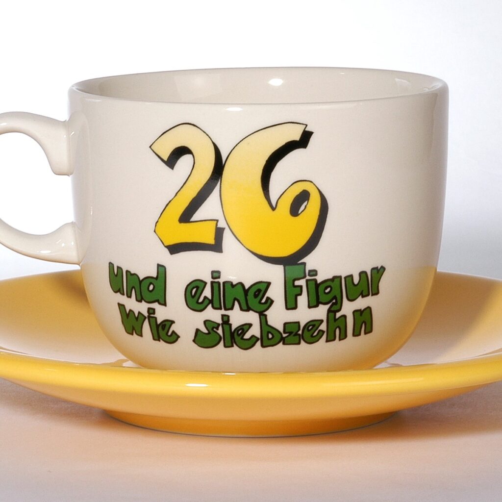 HAPPY BIRTHDAY JUMBO TASSE mit Untertasse